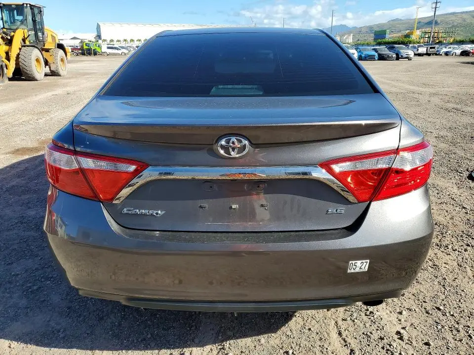 2015 TOYOTA CAMRY LE  