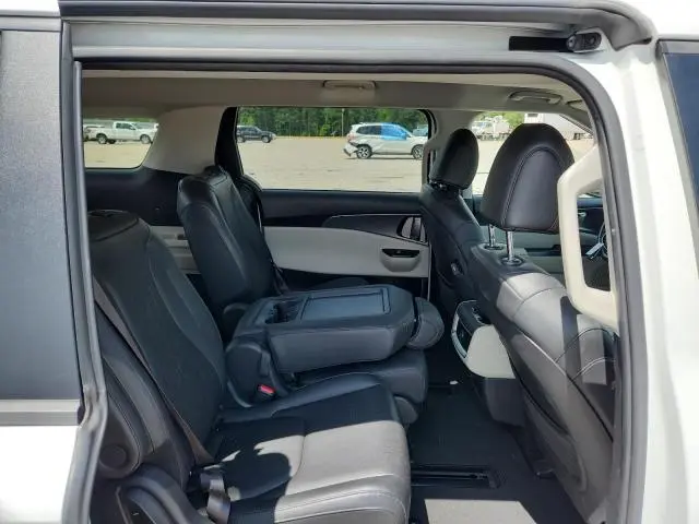 2022 KIA CARNIVAL LX  