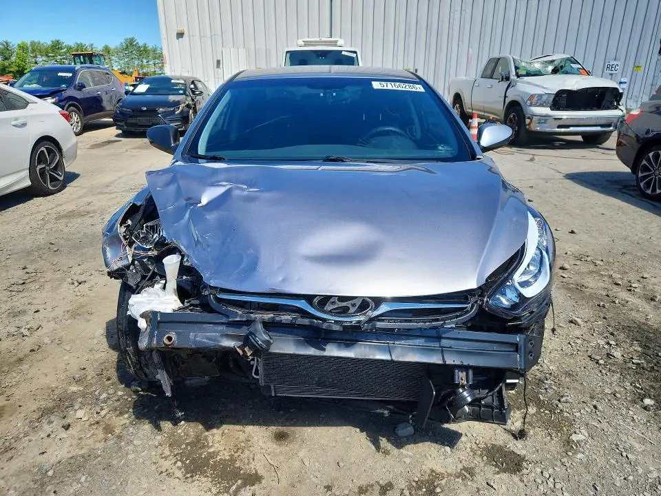 2015 HYUNDAI ELANTRA SE  
