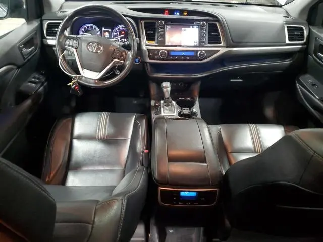 2017 TOYOTA HIGHLANDER SE  