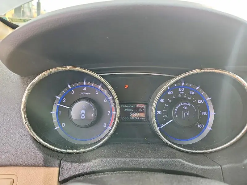 2011 HYUNDAI SONATA GLS  