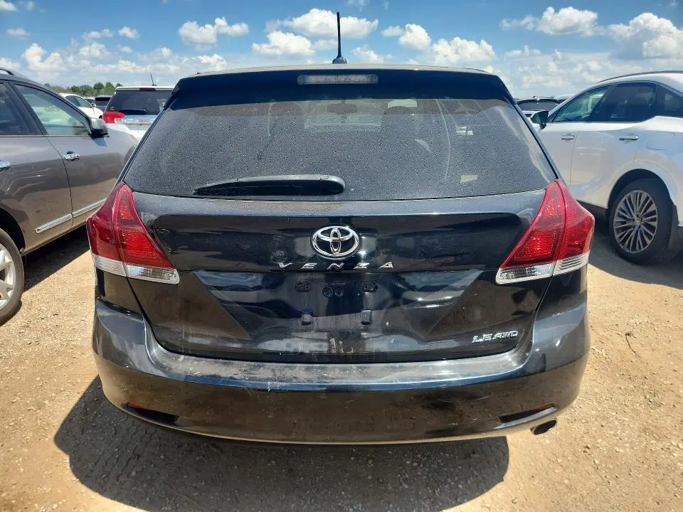 2013 TOYOTA VENZA LE  