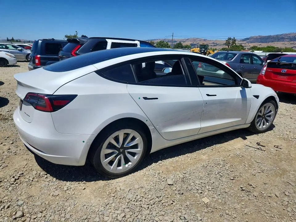 2021 TESLA MODEL 3   