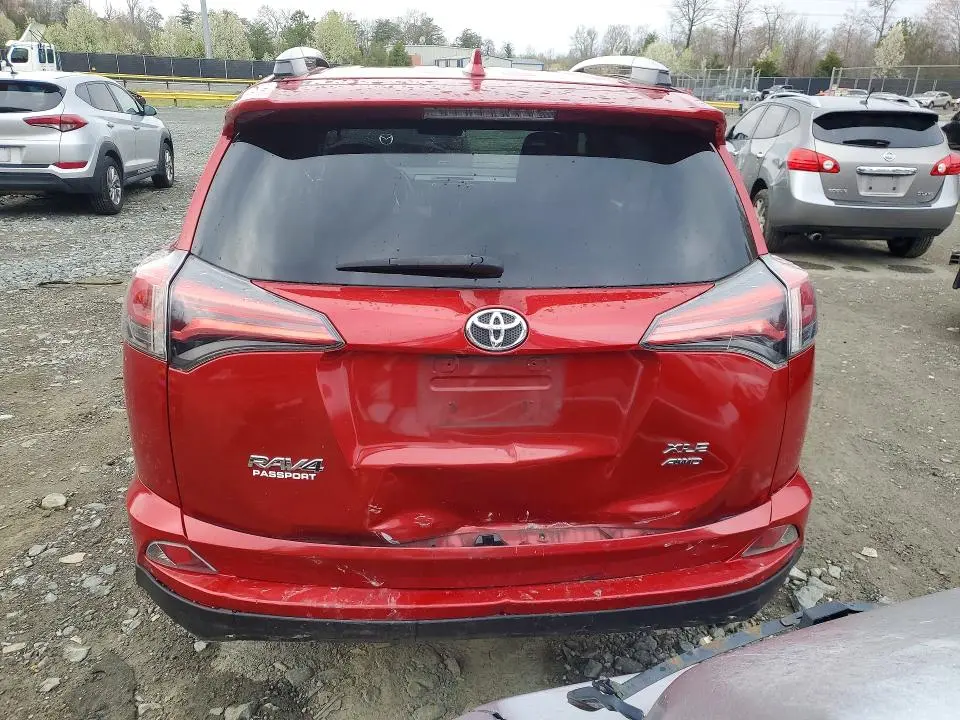 2016 TOYOTA RAV4 XLE  