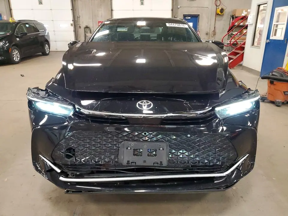 2023 TOYOTA CROWN PLATINUM  