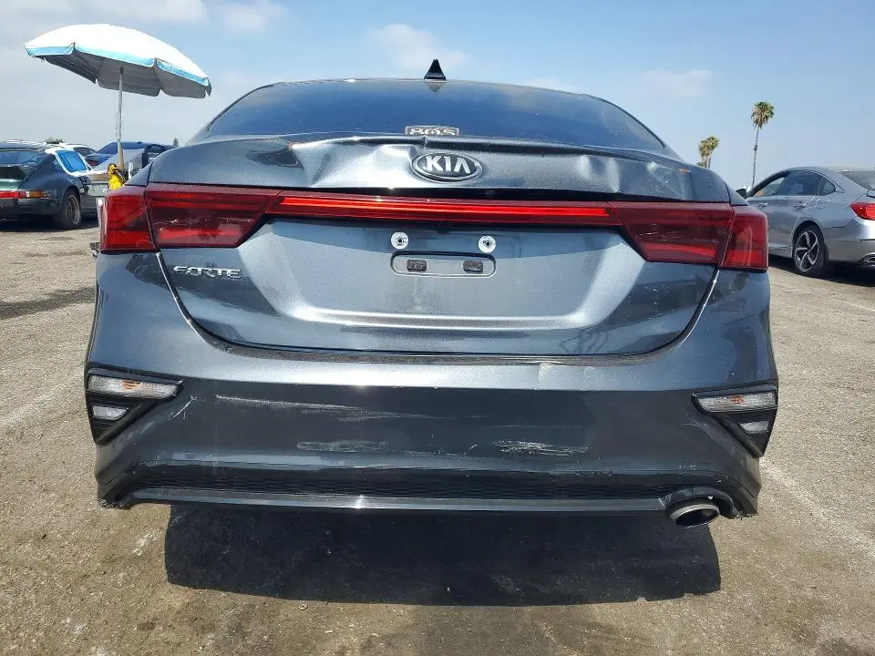 2021 KIA FORTE LXS  