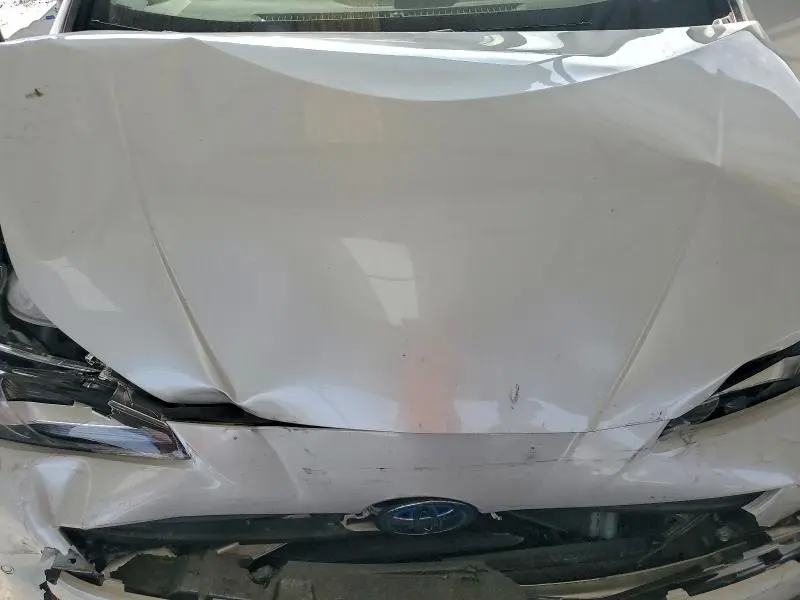 2022 TOYOTA PRIUS LE  