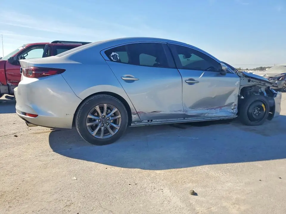 2021 MAZDA 3   
