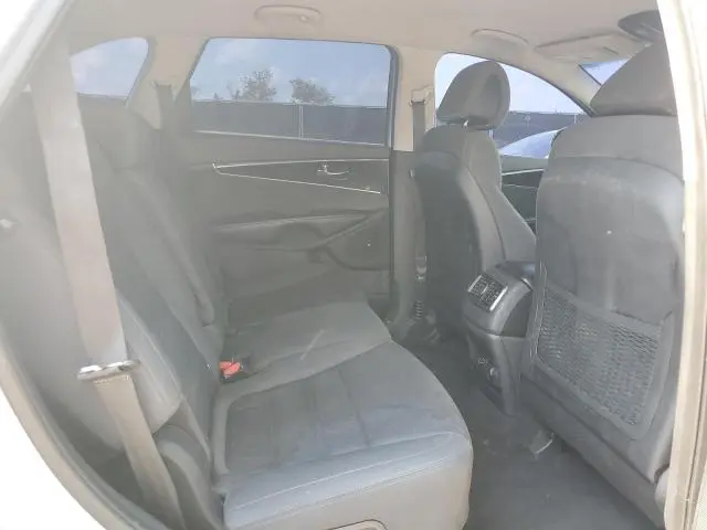 2016 KIA SORENTO LX  