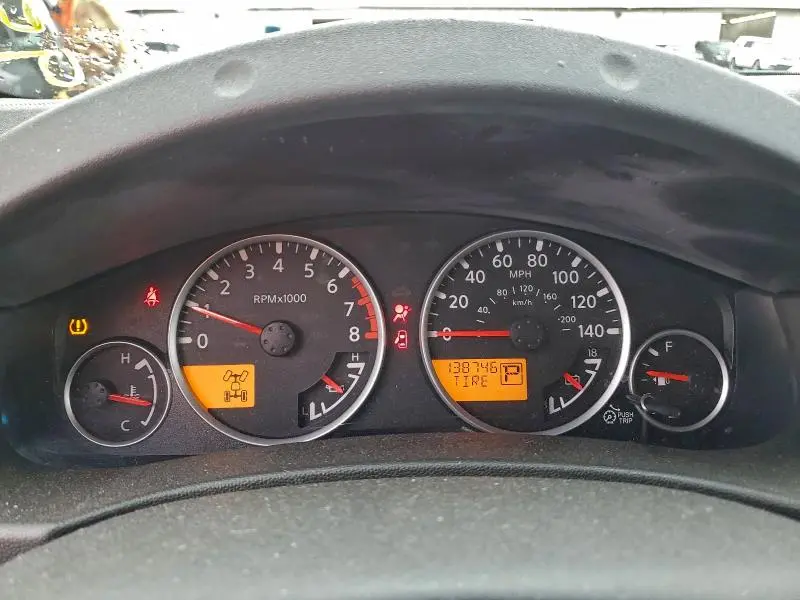 2012 NISSAN PATHFINDER S  