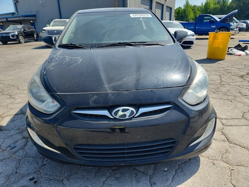2013 HYUNDAI ACCENT SE  