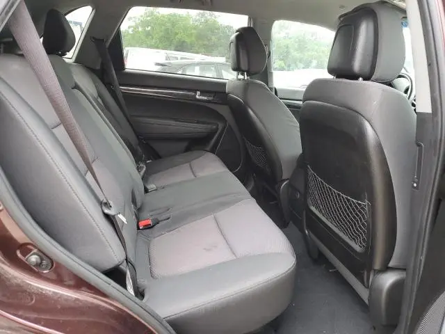 2012 KIA SORENTO BASE  