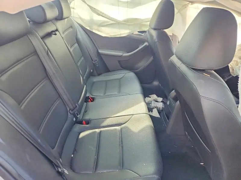2018 VOLKSWAGEN JETTA SE  