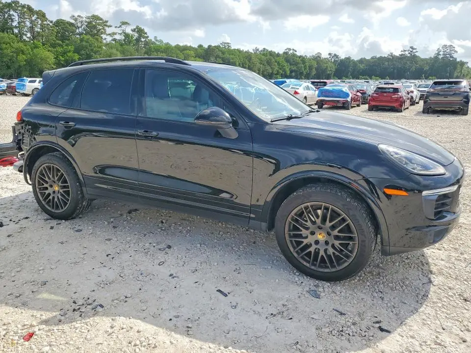 2018 PORSCHE CAYENNE   