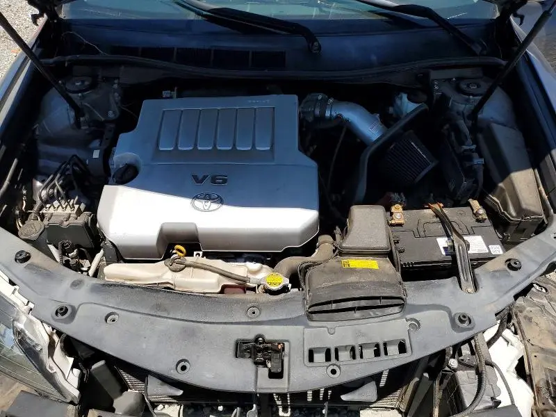 2012 TOYOTA CAMRY SE V6  