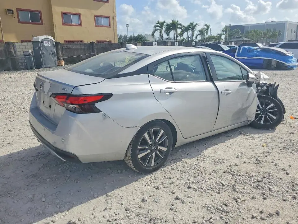 2021 NISSAN VERSA SV  