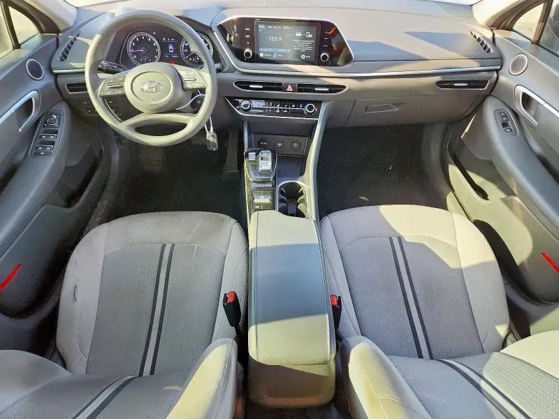 2020 HYUNDAI SONATA SE  