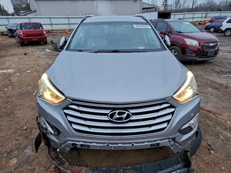 2016 HYUNDAI SANTA FE SE  