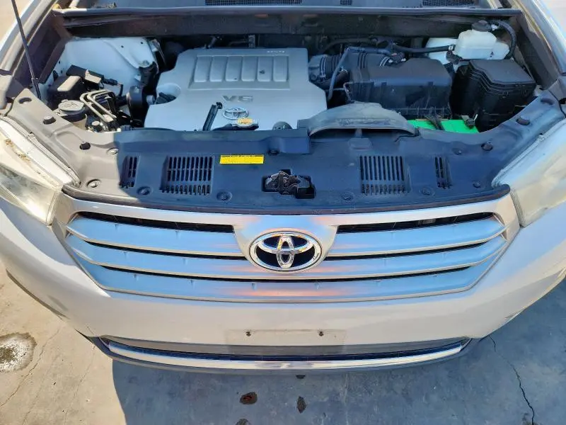 2012 TOYOTA HIGHLANDER LIMITED