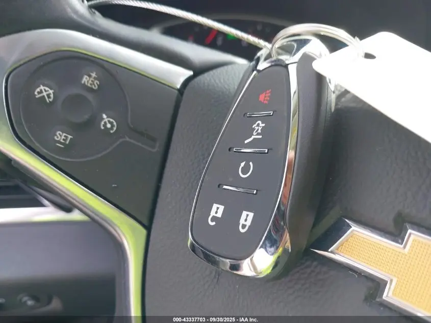 2021 CHEVROLET TRAVERSE AWD LT CLOTH