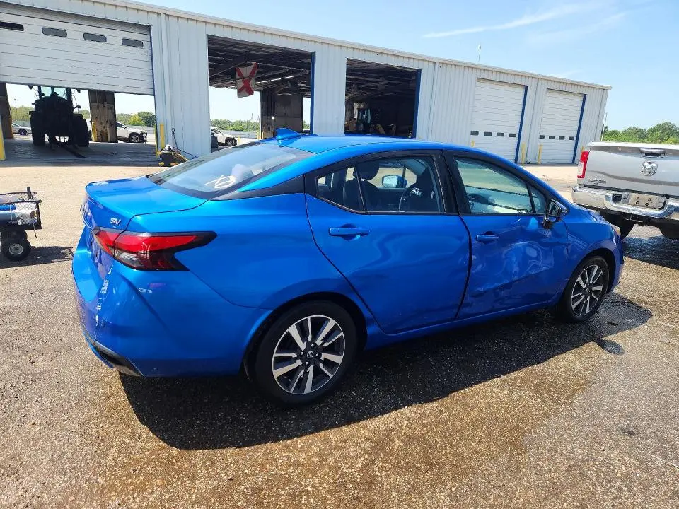 2021 NISSAN VERSA SV  