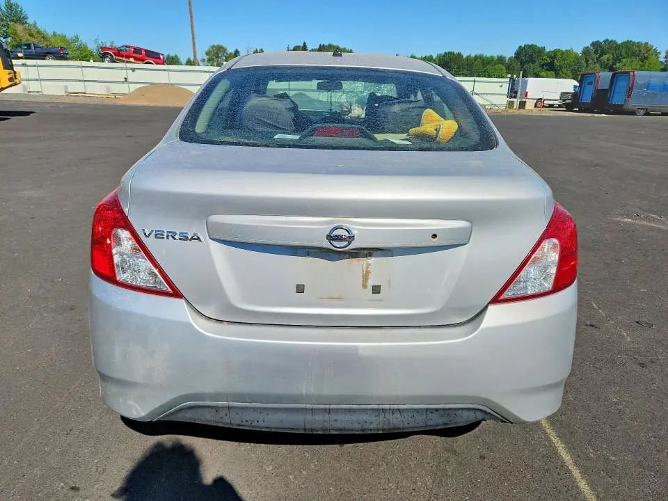 2016 NISSAN VERSA   