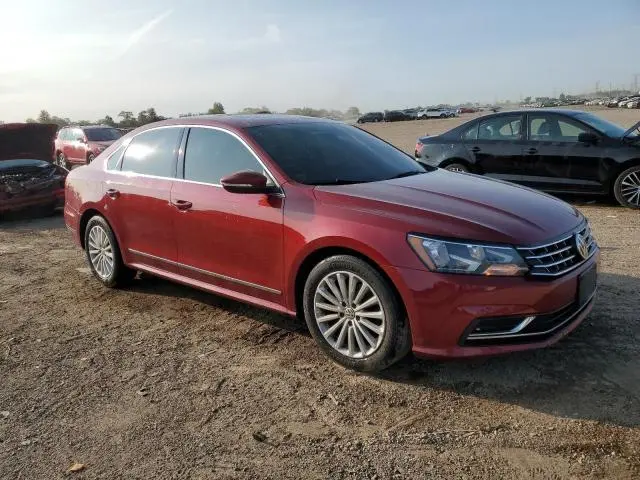 2017 VOLKSWAGEN PASSAT SE  