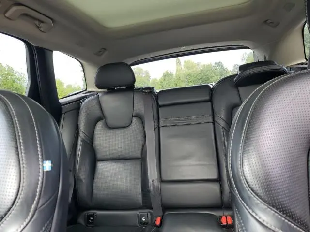 2018 VOLVO XC60 T8 INSCRIPTION  