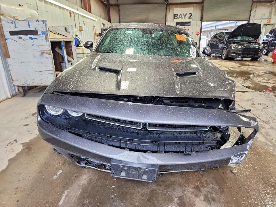 2016 DODGE CHALLENGER SXT  
