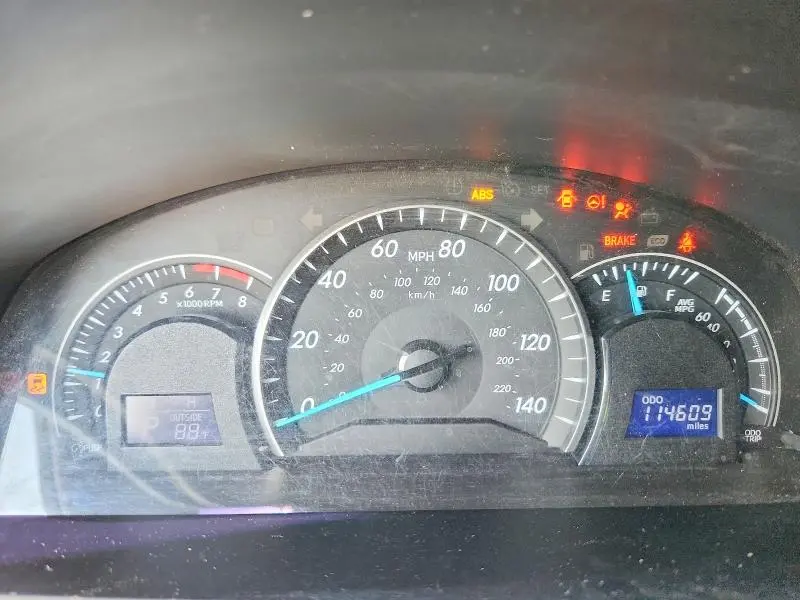 2014 TOYOTA CAMRY LE  