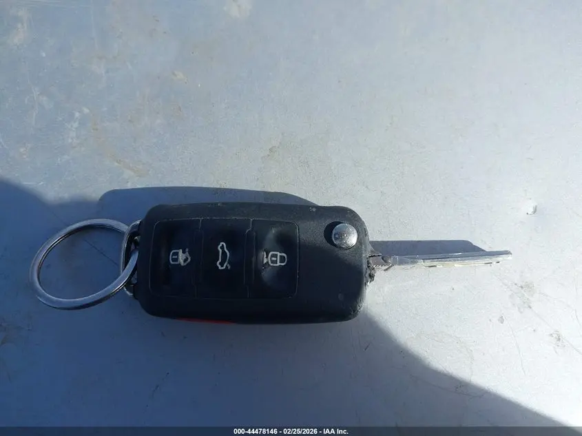 2012 VOLKSWAGEN JETTA 2.5L SE