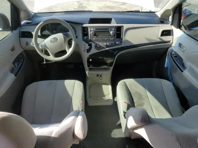 2011 TOYOTA SIENNA BASE