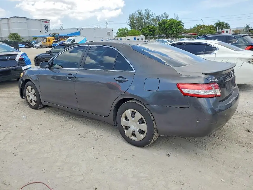 2010 TOYOTA CAMRY LE  