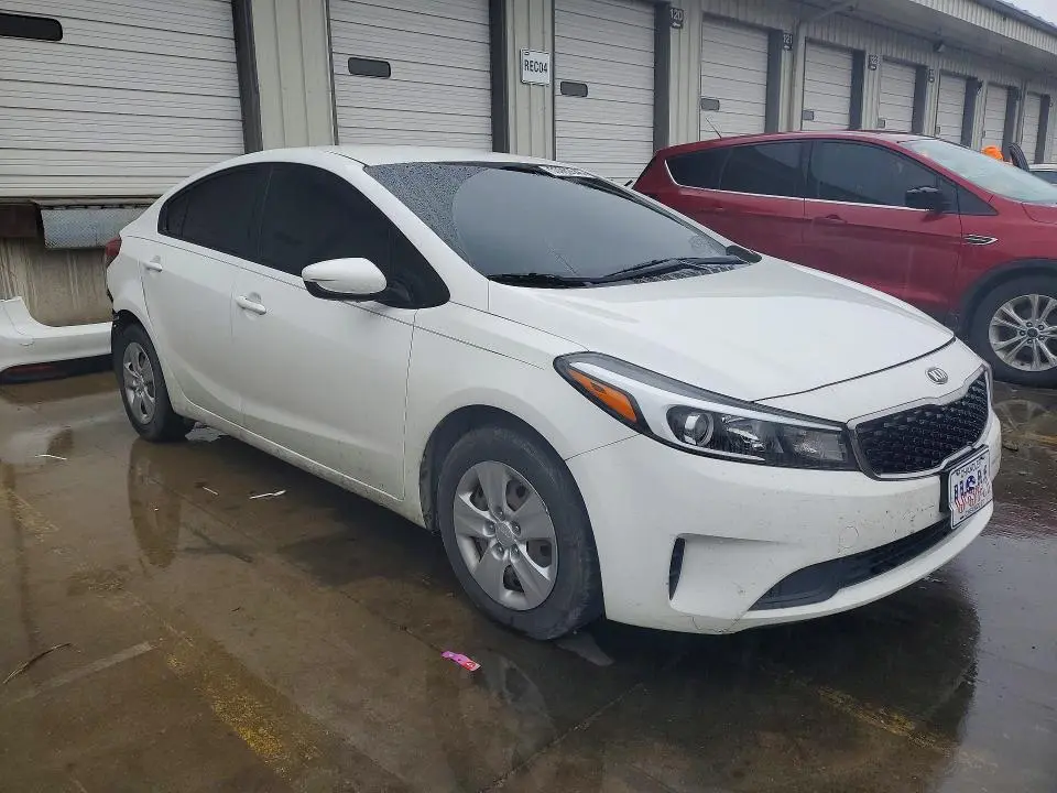 2017 KIA FORTE LX  