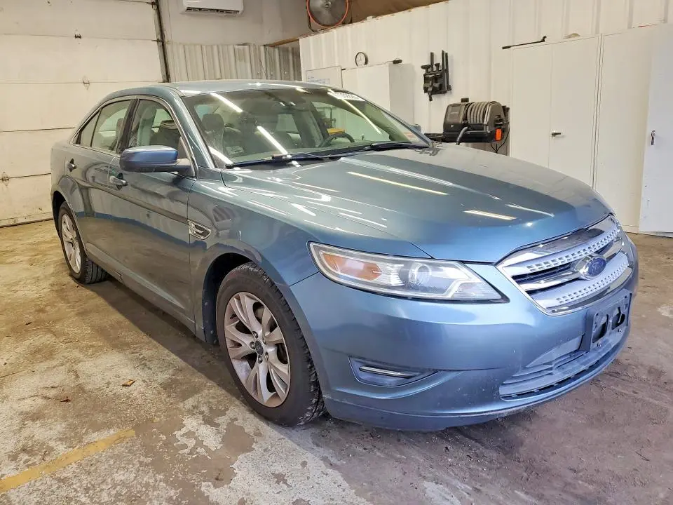2010 FORD TAURUS SEL  