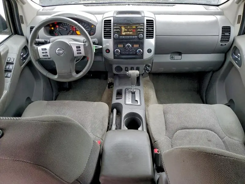 2013 NISSAN FRONTIER S  