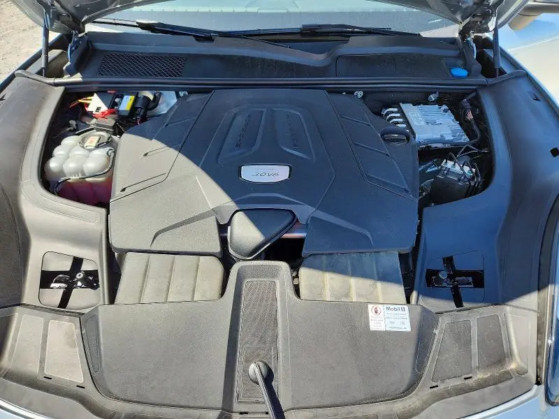 2021 PORSCHE CAYENNE   
