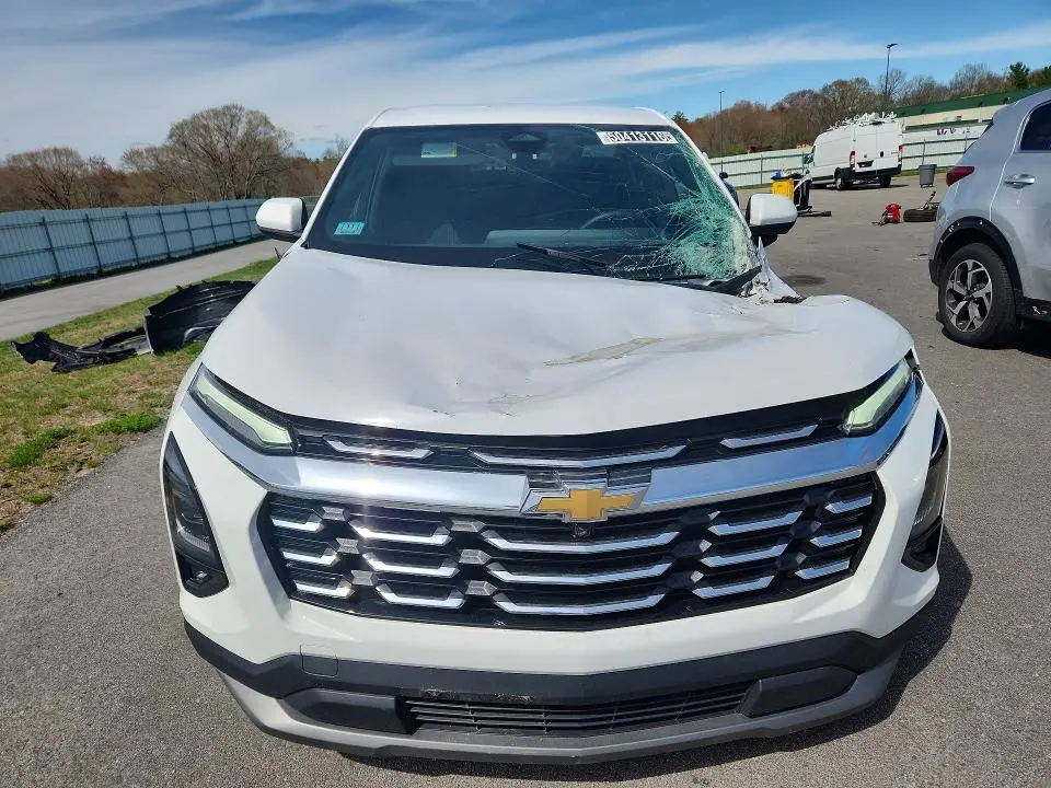 2025 CHEVROLET EQUINOX LT  