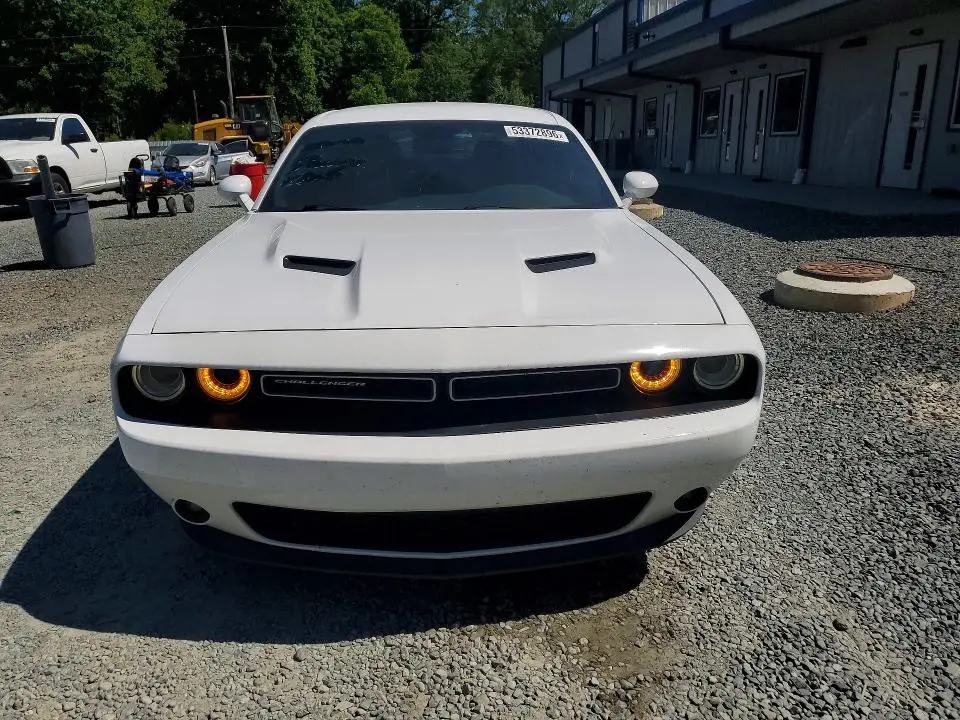2017 DODGE CHALLENGER SXT  