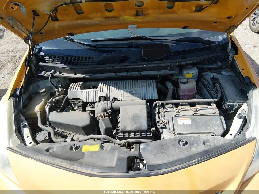 2014 TOYOTA PRIUS V TWO