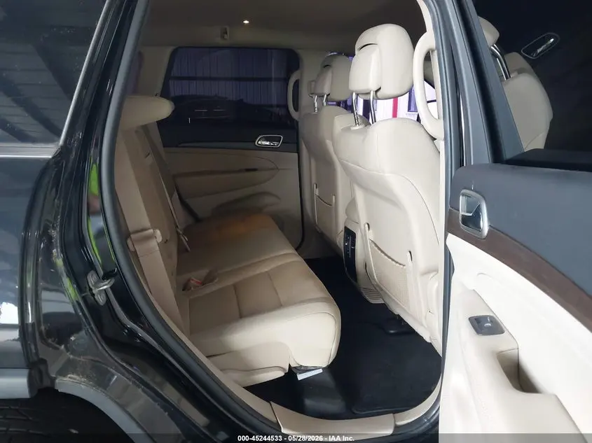 2017 JEEP GRAND CHEROKEE LAREDO 4X2