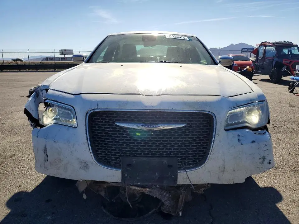 2017 CHRYSLER 300C   