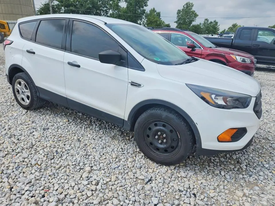 2018 FORD ESCAPE S  