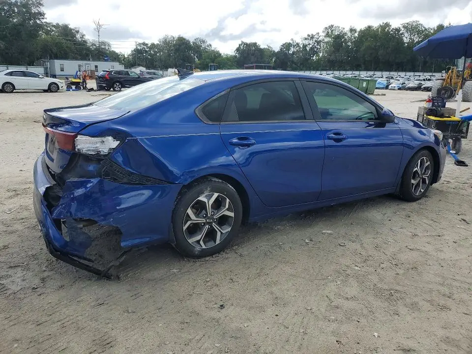 2021 KIA FORTE LXS  