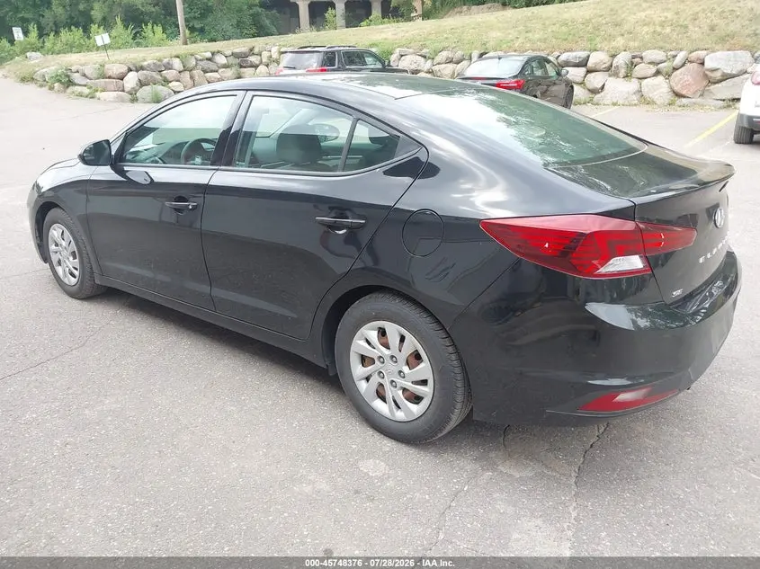 2019 HYUNDAI ELANTRA SE