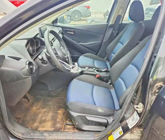 2019 TOYOTA YARIS L  