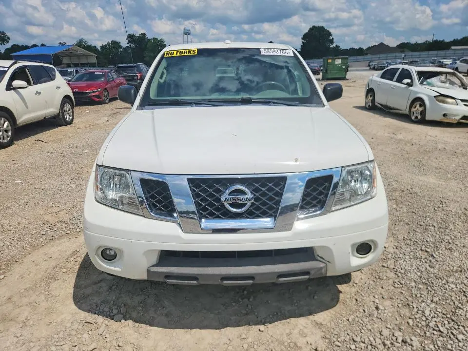 2016 NISSAN FRONTIER SV  