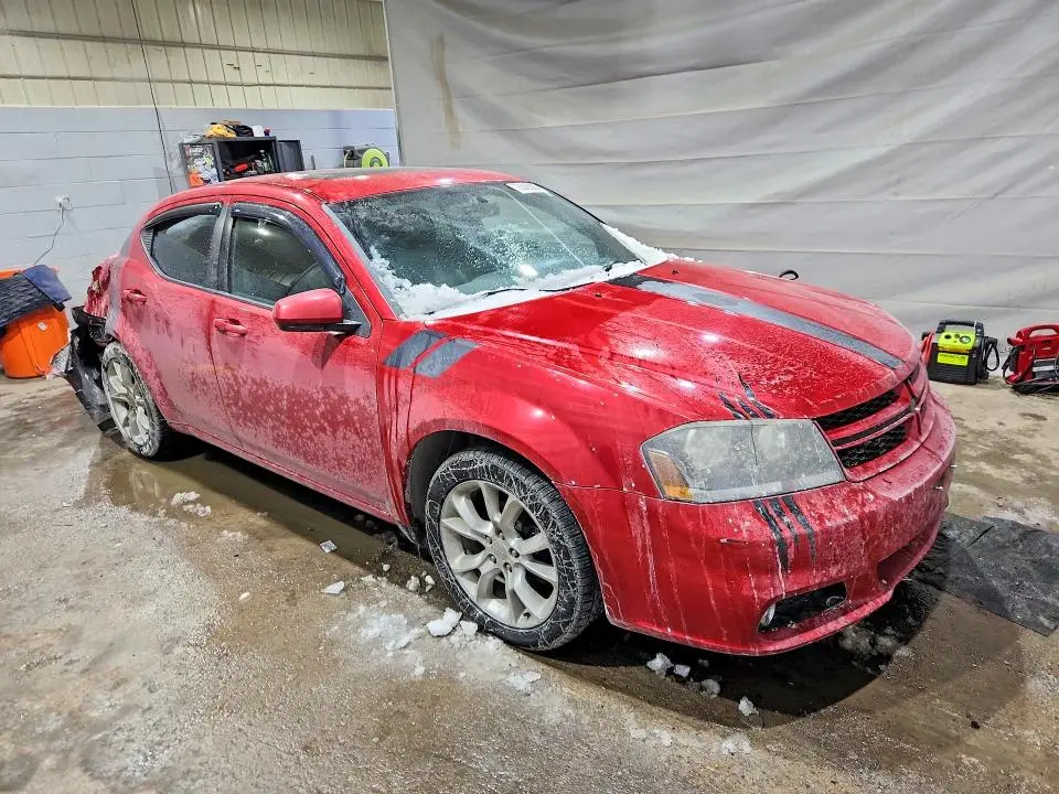 2013 DODGE AVENGER R  