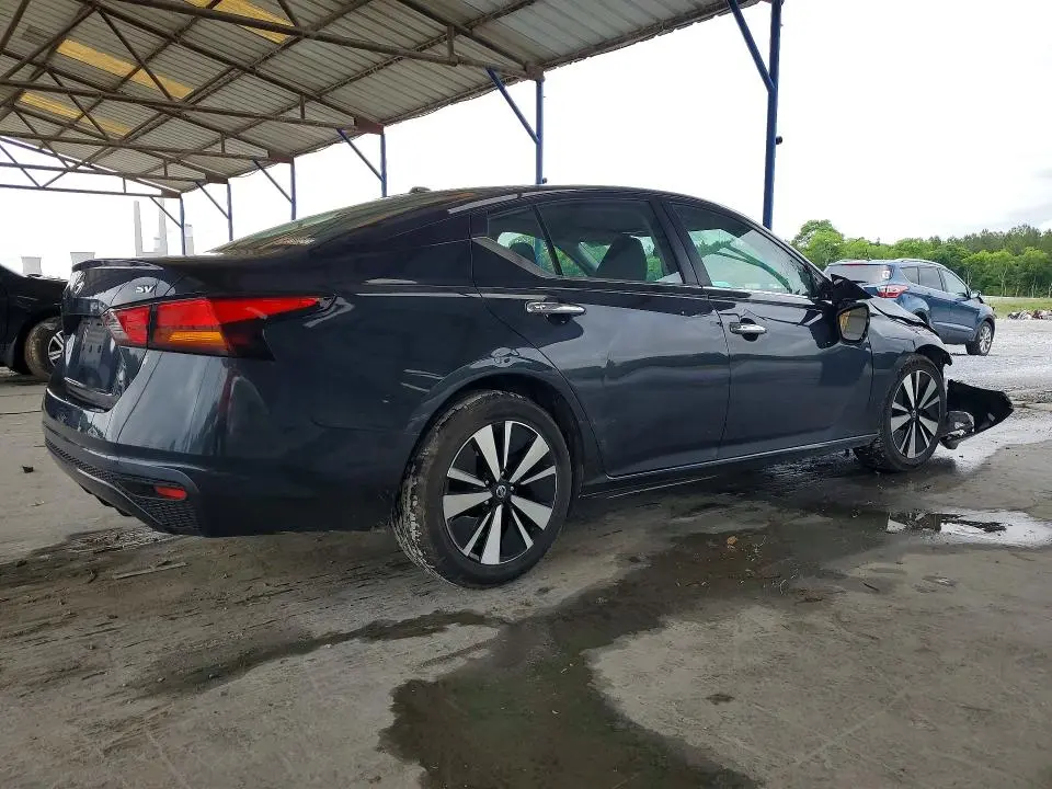 2021 NISSAN ALTIMA SV  