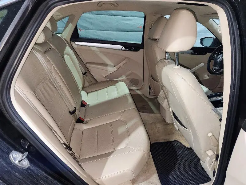 2012 VOLKSWAGEN PASSAT SE  